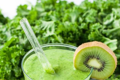 koktajle z jarmużu jaki blender do zielonych napojów